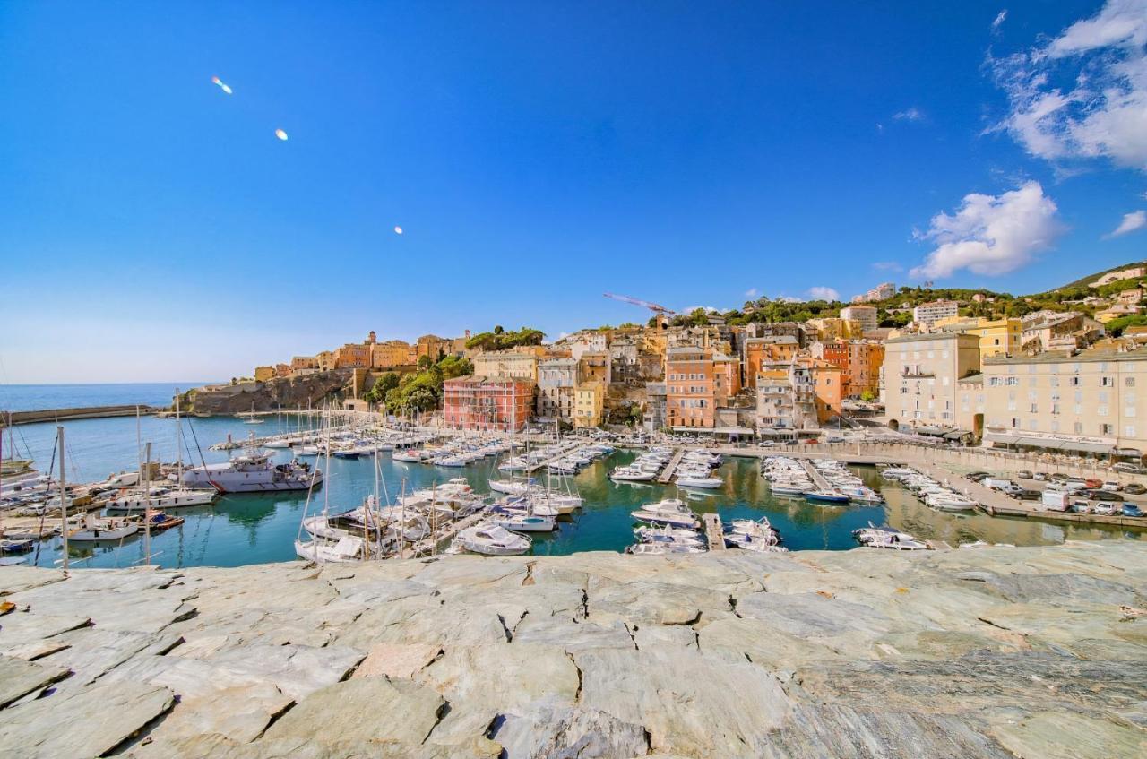 Beau T2 Sur Le Vieux Port, Centre De *